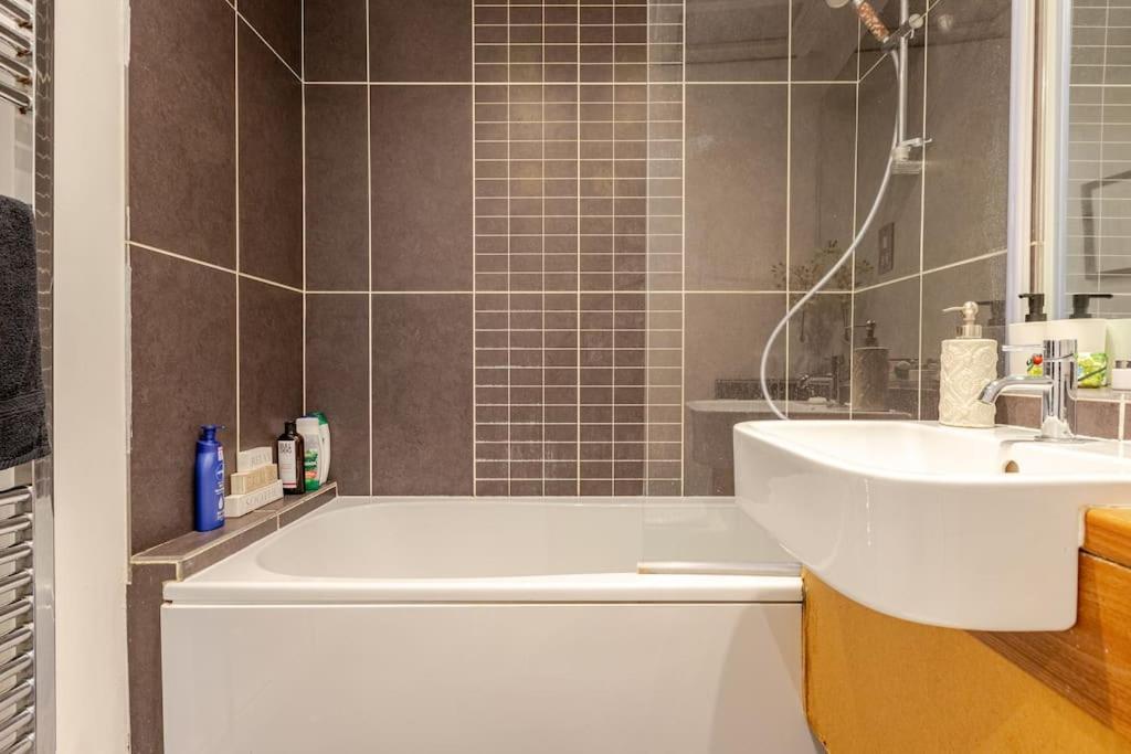 2 Bedroom Flat In St Johns Wood Londres Extérieur photo